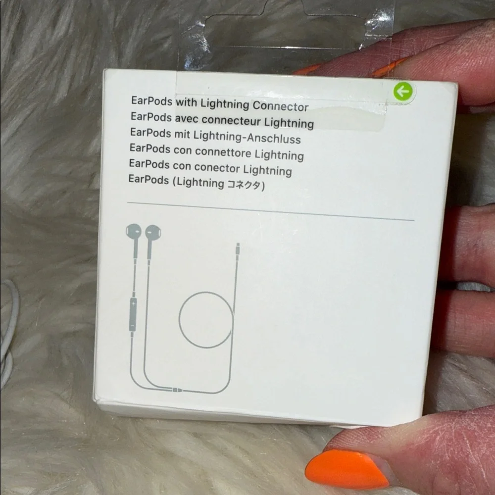 Apple EarPods Lightning Connector - Classic White
